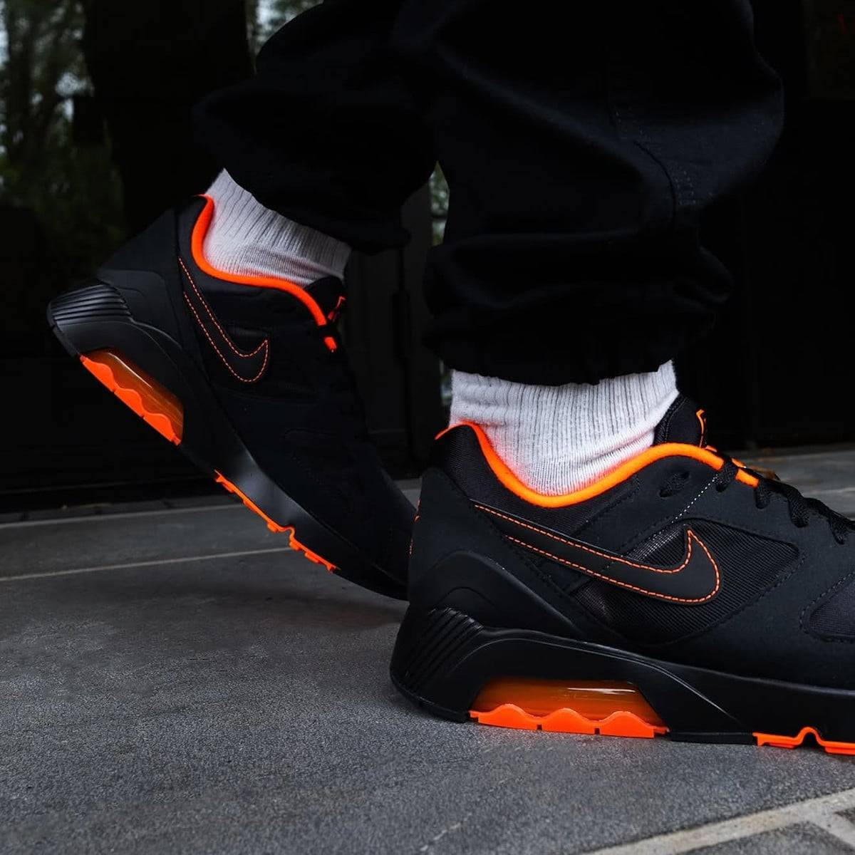 Nike Air Max 180 Halloween FJ9259-002 (1)