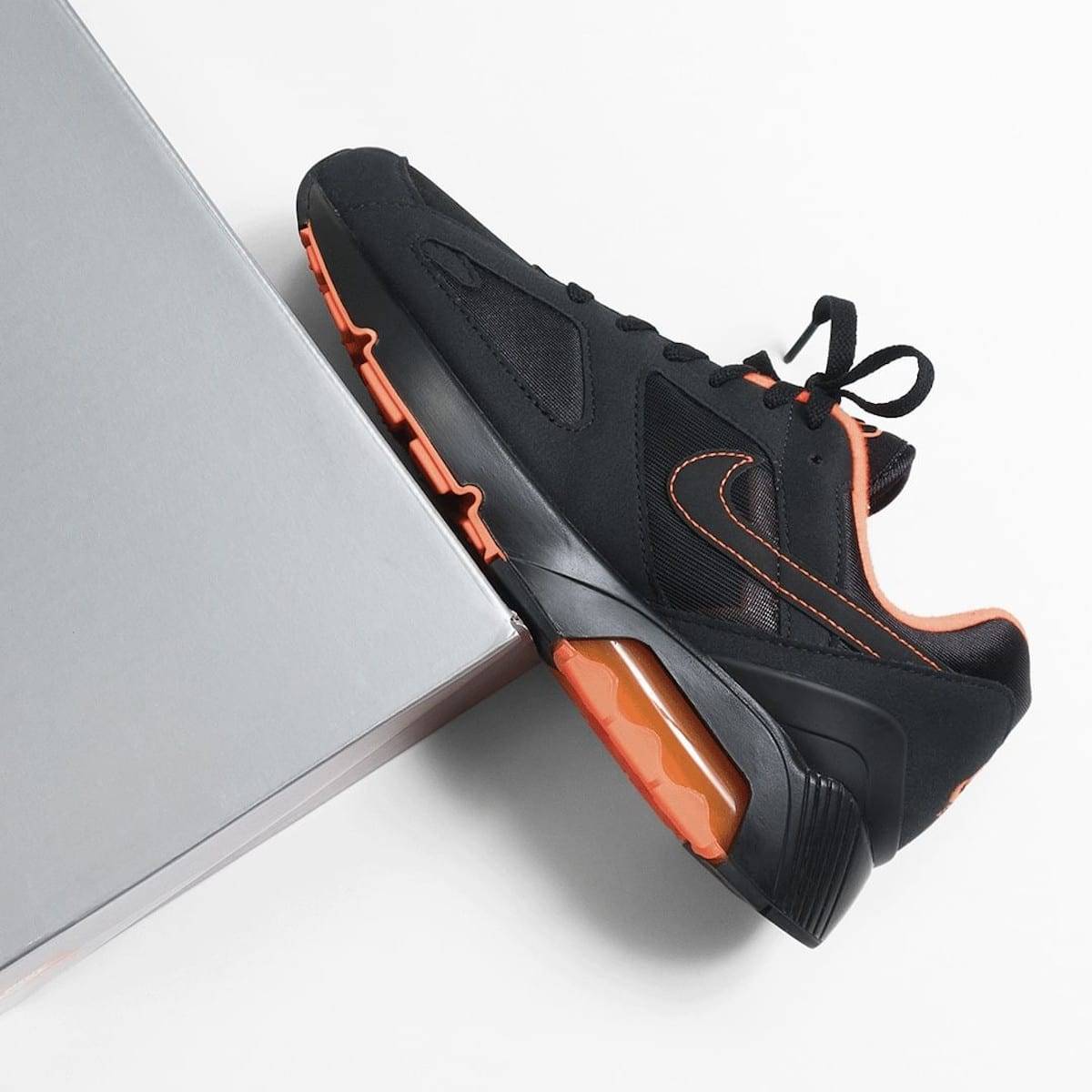 Nike Air Max 180 noire et orange FJ9259-002 (4)